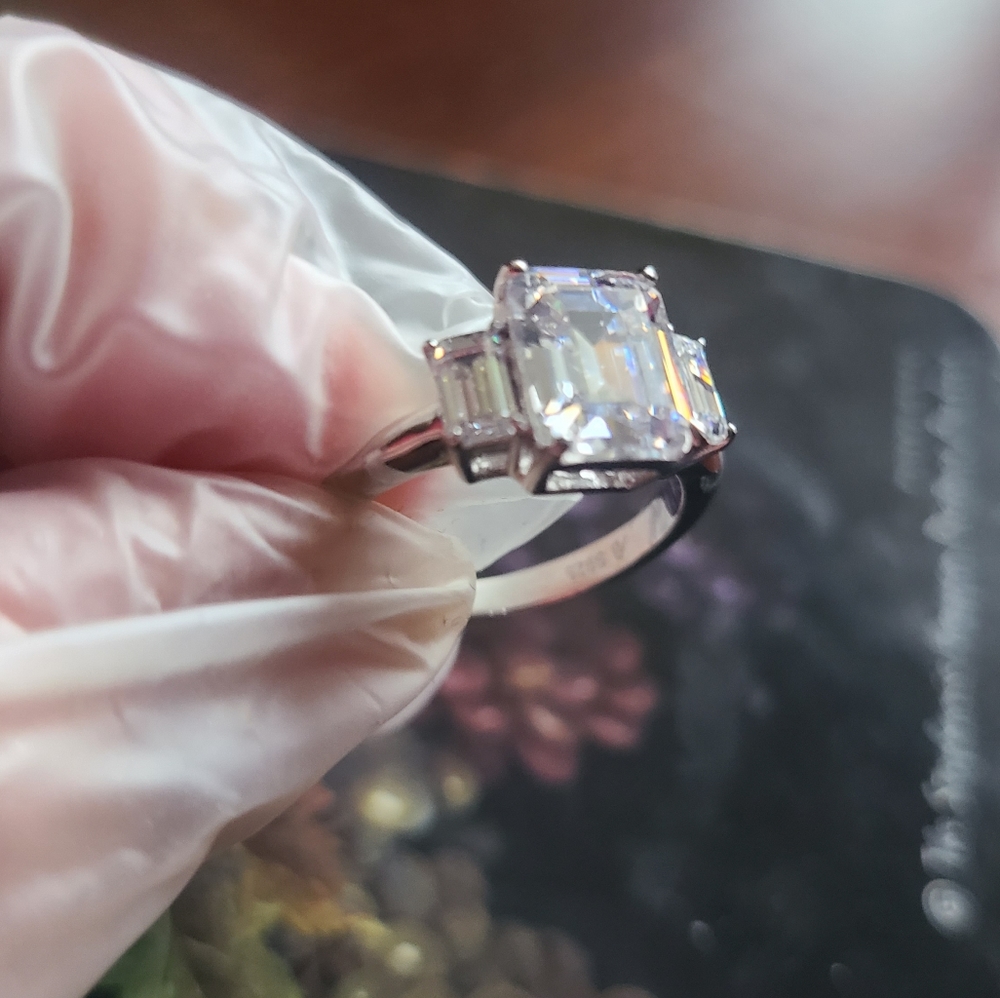 Sona Emerald Cut Diamond Ring S7 - Picture 8 of 9